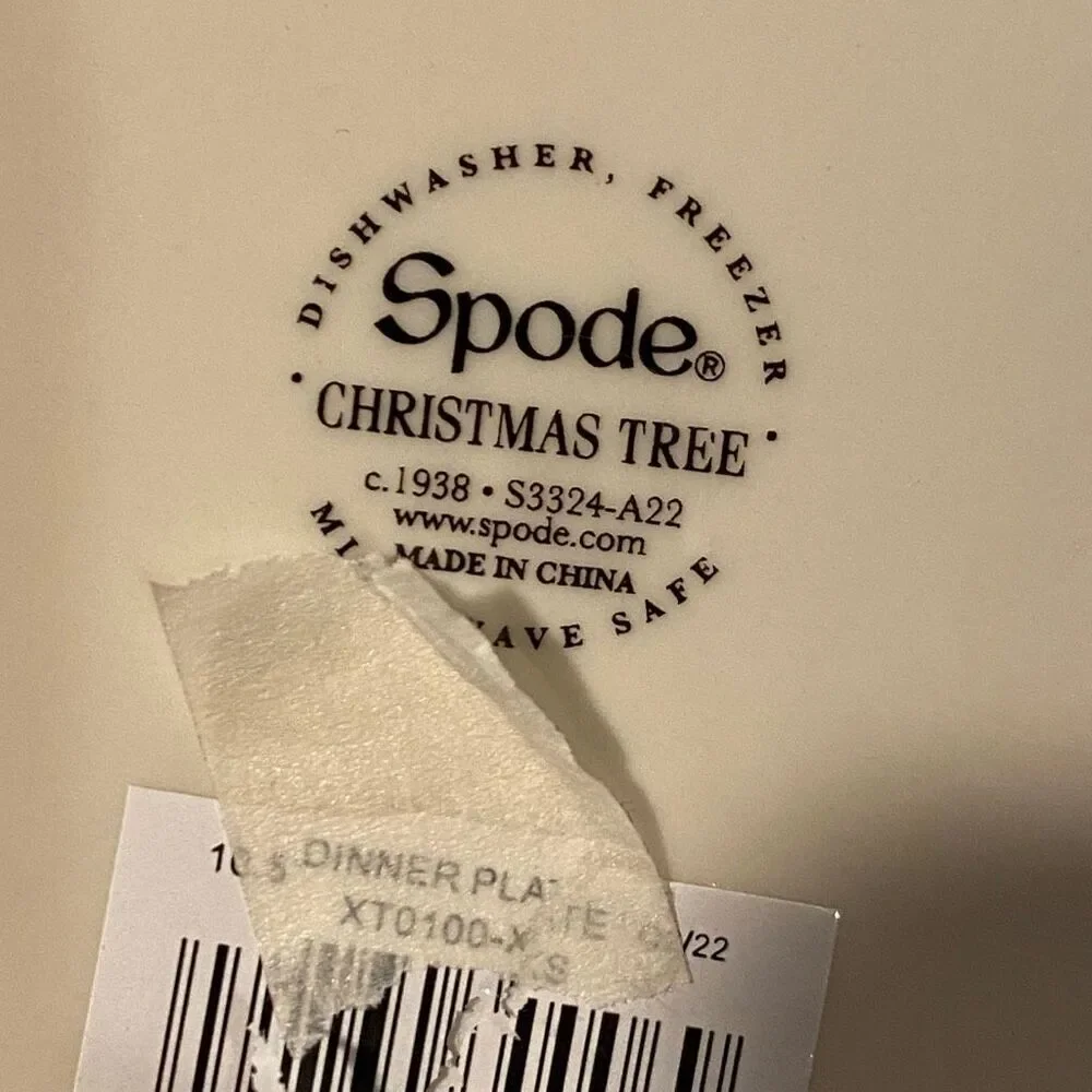 Spode 10.5 Santa Claus Christmas Tree Dinner Plate Classic Traditional NEW
